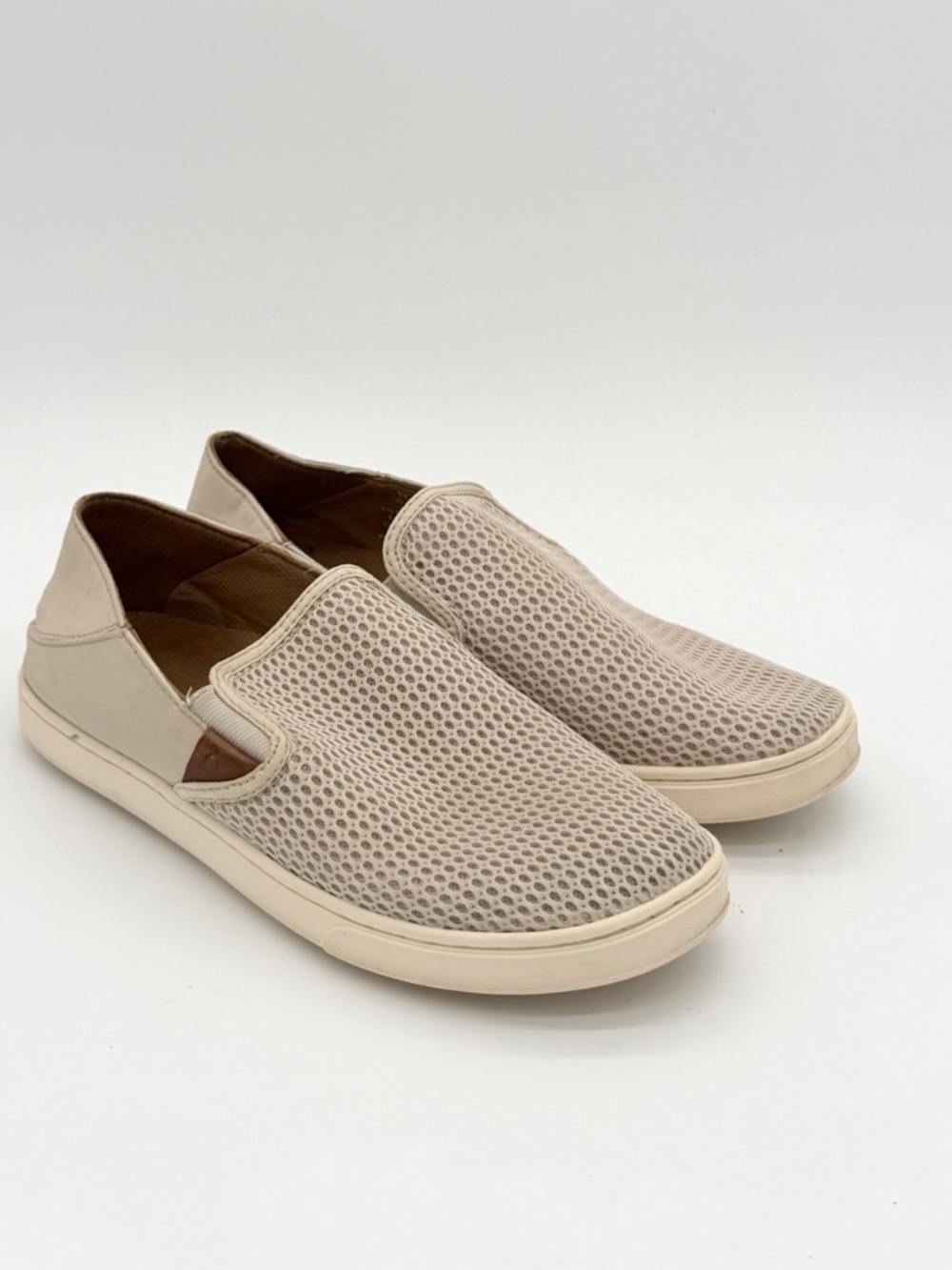OluKai Pehuea Womens 8.5 Slip On Sneakers Tapa Beige Mesh Travel Shoes 20271